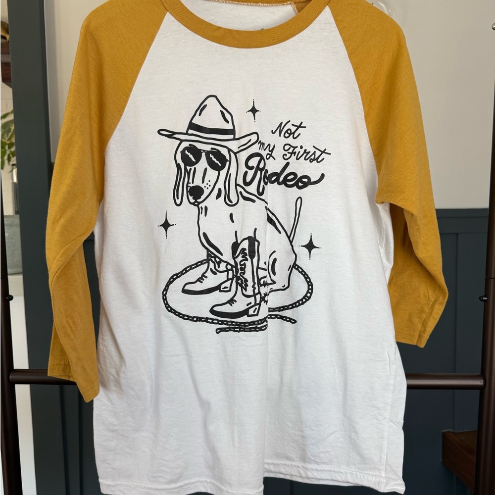 BeanGoods “Not My First Rodeo” Doxie Baseball Tee – Size M